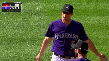 ARI@COL: LeMahieu makes stellar sliding backhand play