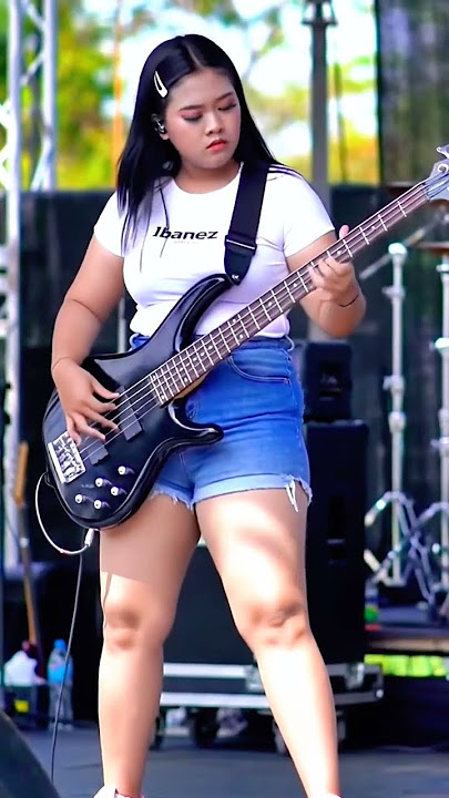 Viral cewek cantik main Gitar dangdut Cover #shortvideo #trending1shortsss #fypshortss