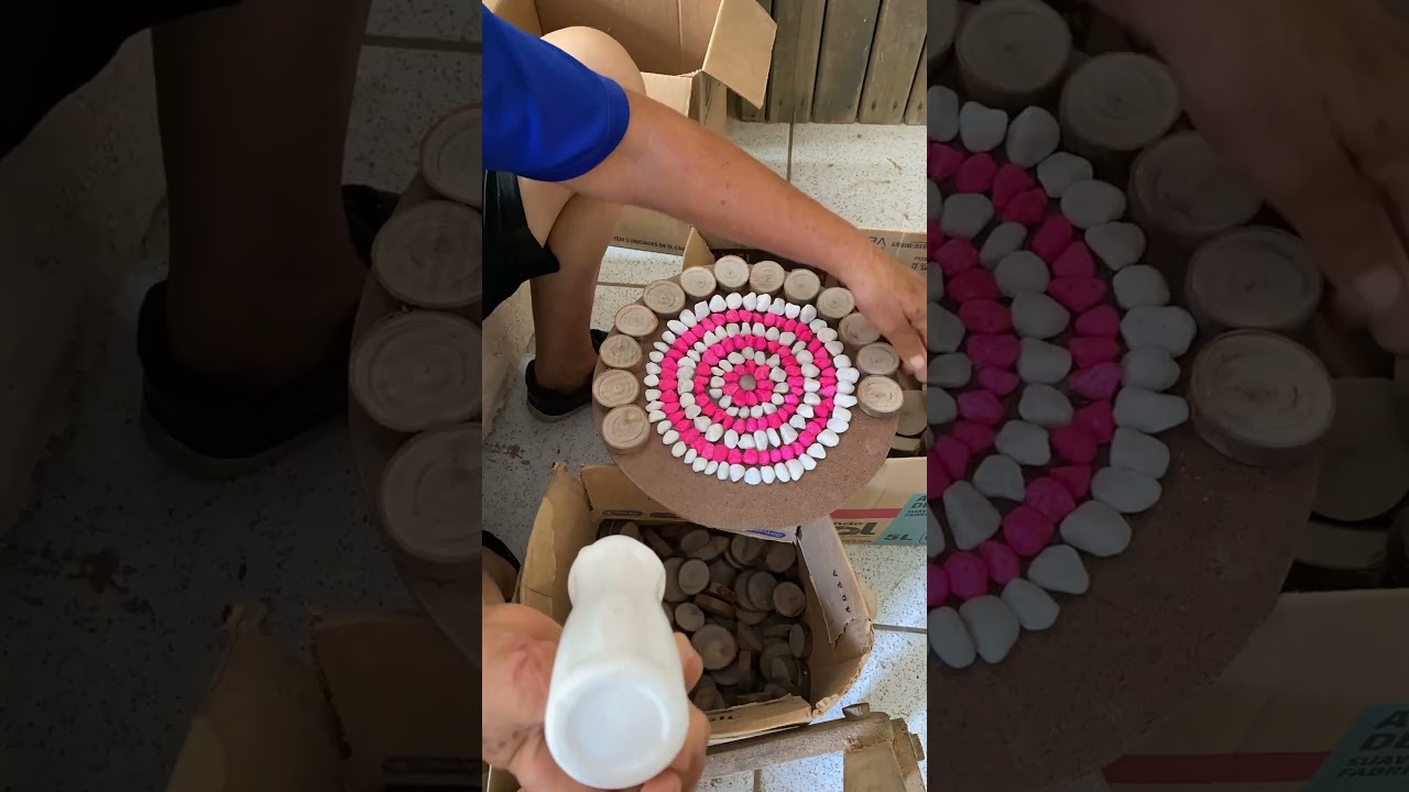 Mais uma mandala linda sendo produzida ✨ 