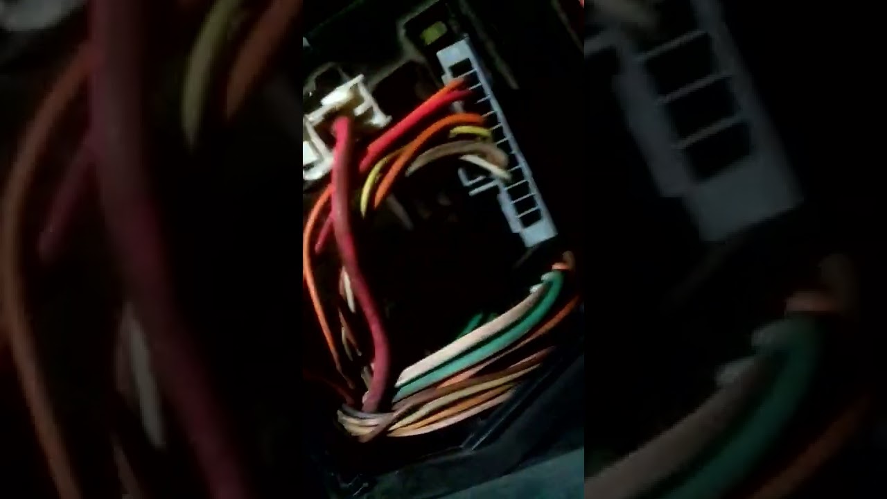 рено сценик 2 стартер крутит, машина не ззаводится..