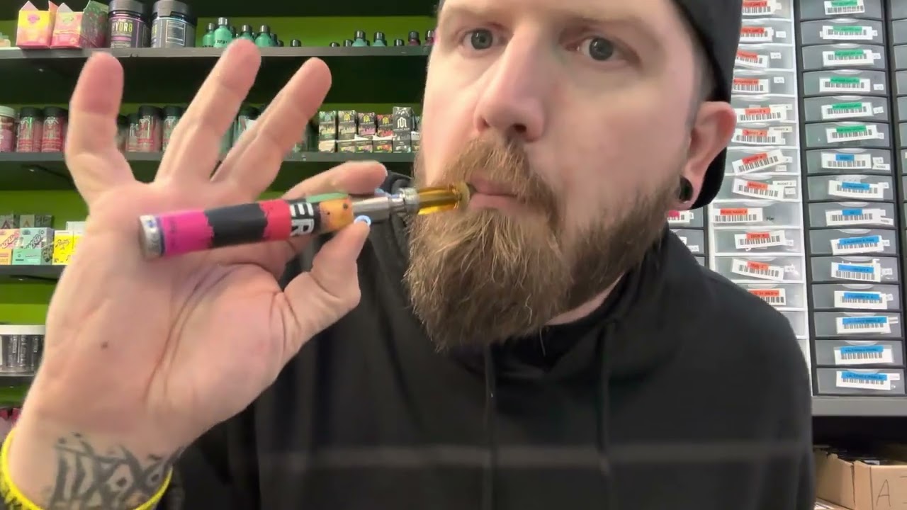 THC Review: Medusa Tap out blend- Trap Star (sativa) 2 gram cartridge. Delta 11,THC x & B,delta 8!