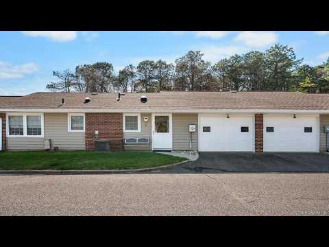54 Aylesbury Court, Ridge, NY home video tour