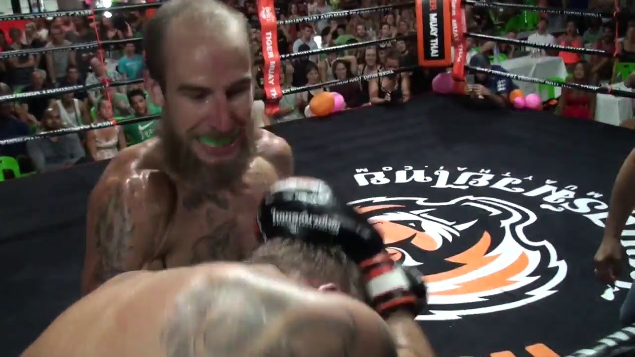 BBQ Beatdown 95: Jake (Canada) vs Mike (Norway) fighting