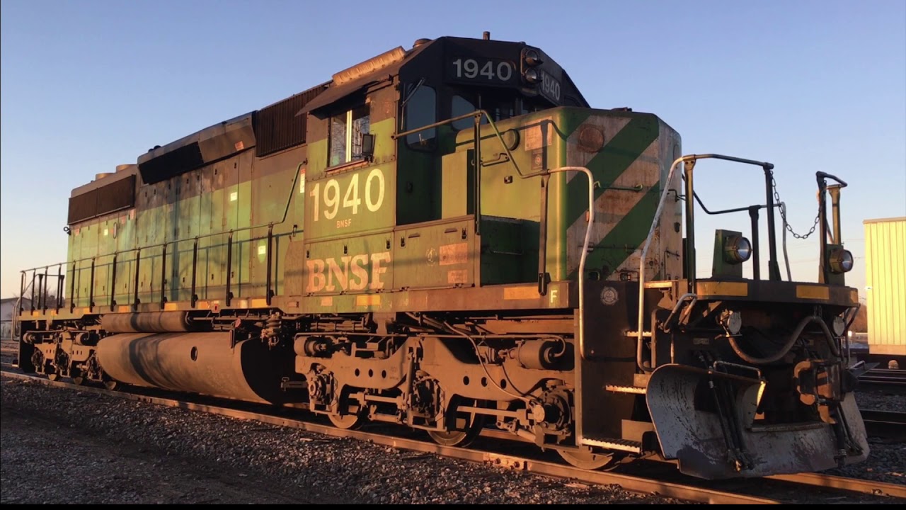 BNSF SD40-2 Golden Hour Idle | Relaxing White Noise