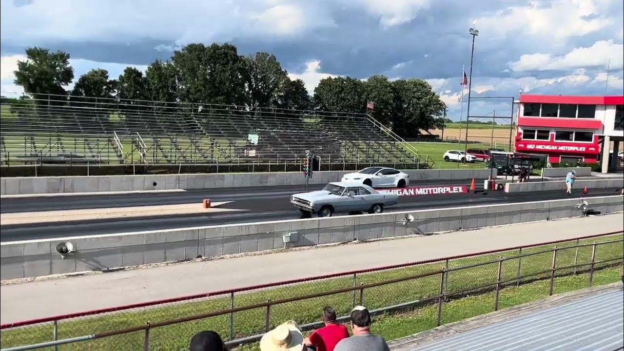 Tesla model s plaid at mid michigan motorplex youtube