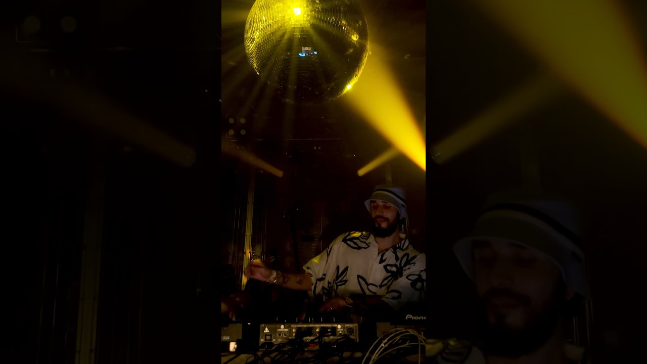 live from New York, it’s @Folamour ?? #dancemusic #housemusic #electronicmusic