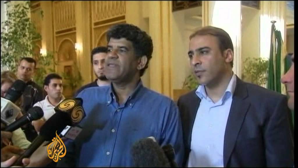 رئيس مخابرات القذافي في أيدي الليبيين