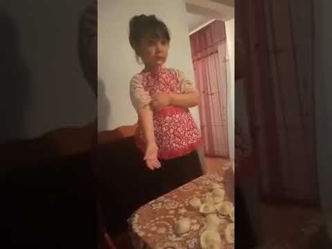 Девочка ругается матом