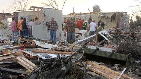 Deadly tornadoes cut across South and Midwest