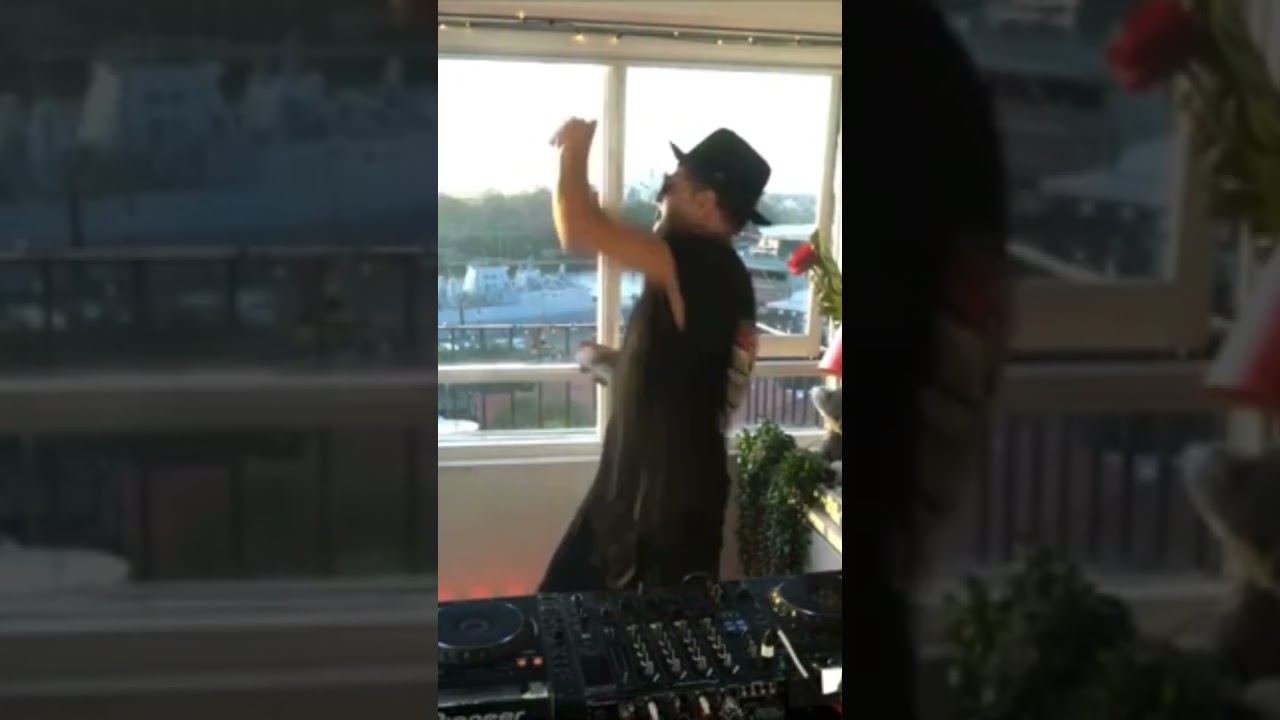 Guarda Timmy Trumpet Mix 2022 - Best Songs & Remixes | #100 su YouTube Guarda Timmy Trumpet Mix 2022 - Best Songs & Remixes | #100 su YouTube