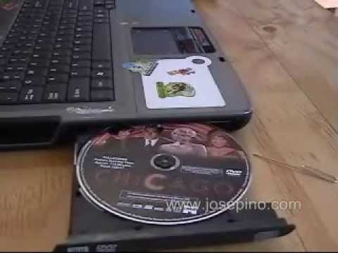 how to open cd drive on toshiba laptop