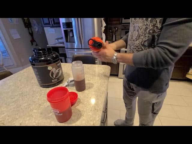 HELIMIX 2.0 Vortex Blender Shaker Bottle Holds upto 28oz | No Blending Ball  or Whisk | USA Made | Pr…See more HELIMIX 2.0 Vortex Blender Shaker Bottle