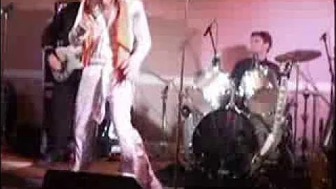 BigTime Party Band's, Craig Cottrell doing a tribu...