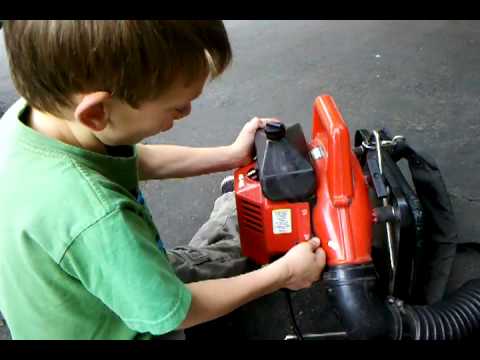 Recoil Kid: Backpack vs Handheld Blowers - YouTube