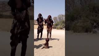 قبائل الماساي في كينيا يشربون الدم واطول نقزه للاعلي يتزوج نساء كثير