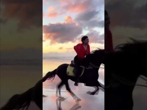 Прогулка на лошадях 9. Horseback riding 9. #cowgirls #horses #horsewomen #riding #лошади #природа