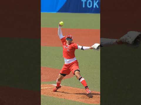 【五輪連続写真】ソフトボール・上野の投球フォーム