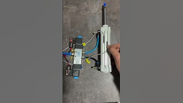Magnetic sensor working with pneumatic air cylinder ⚡⚡💡💡@PneumaticAddict #youtubeshorts #trending