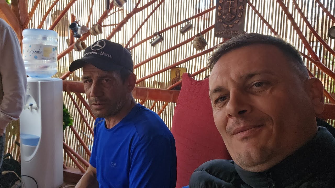 SURPRIZE SURPRIZE DE 8 MARTIE LA STREHAIA AMI ESTE MILA DE EL ASA SUNT EU