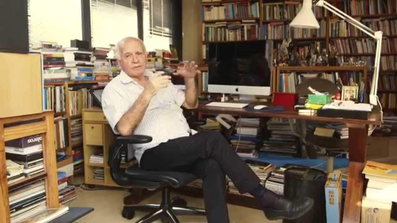 Ignácio de Loyola Brandão apresenta o seu local de trabalho | Super Libris