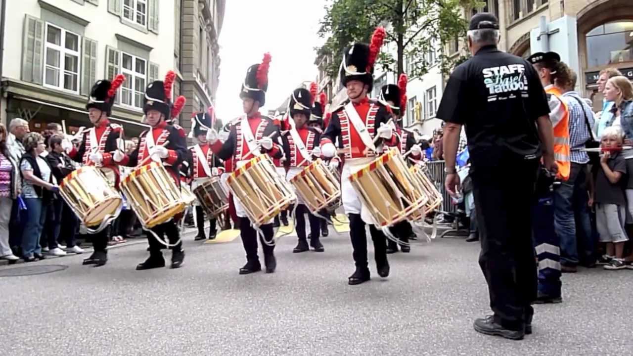 Les Vieux grenadiers au Basel Tatoo 2012.mov