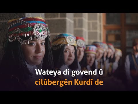 Wateya di govend û cilûbergên Kurdî de