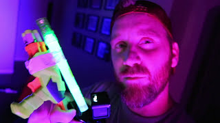 Family Nerf War in the Dark: Glow Hide and Seek! screenshot 4
