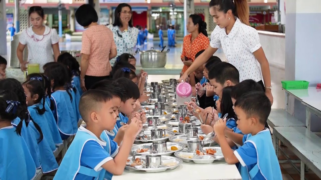 สร้างศูนย์การเรีนรู้ปฐมวัย โรงเรียนอนุบาลจังหวัด เพชรบุรี