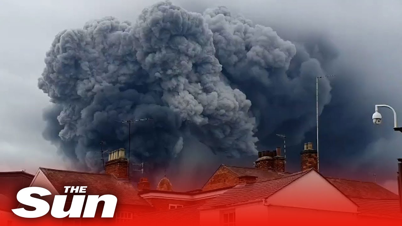Locals told stay away as ‘explosions’ and thick black smoke engulf Leamington Spa