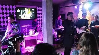 Video thumbnail of "คนสวยใจดำ - The Rube (Live)"