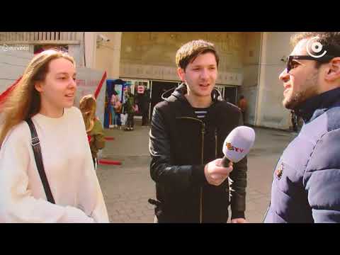 გაბუნიები  უცნობი მამაკაცები ქალბატონებს 8 მარტს ულოცავენ