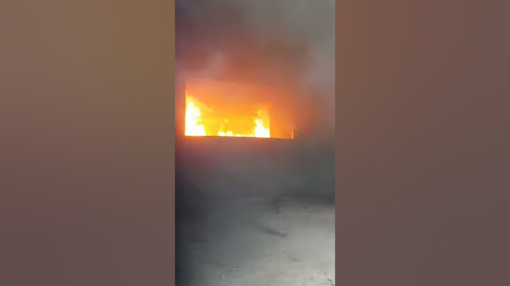 Feuer im Brandcontainer