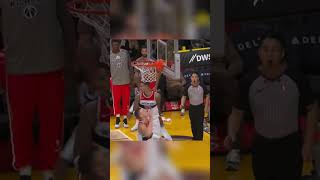 Lebron Stares Done Kyle Kuzma’s Girlfriend After A Crazy Dunk 🔥😈 #nba #shorts