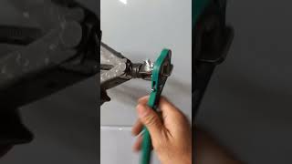 Download Lagu A ratchet jack wrench makes it easy to turn a car jack. #automotive #jack MP3