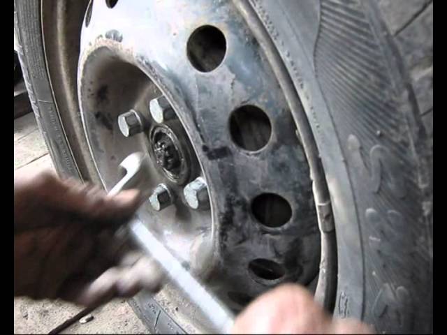 как поменять задние колодки на Daewoo Nexia,деу нексия