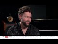 Capture de la vidéo Calum Scott Sits Down With Sky News To Talk Brit Billions Awards, Struggles & More