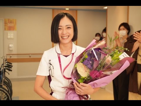 最新ニュース -  安達祐実、41歳の誕生日にナース姿の祝福ショット 『ザ・トラベルナース』キャストに囲まれ笑顔