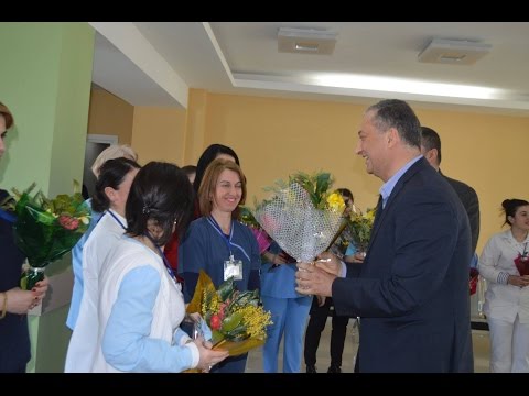 ქალაქის ხელმძღვანელმა პირებმა ქალბატონებს 8 მარტი მიულოცეს.