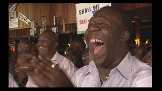 man laughing laugh jokes
