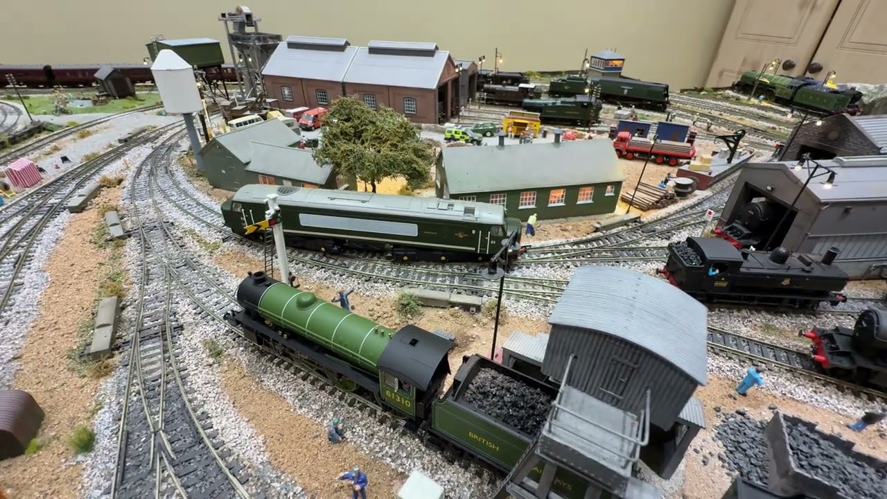 Сможет ли Хелвеллин пройти через 5 точек радиусом 2 подряд?