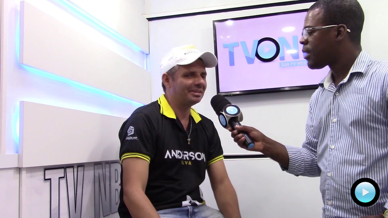 Cantor Mayrone Brandão, visita a TV NBN e fala da sua careira