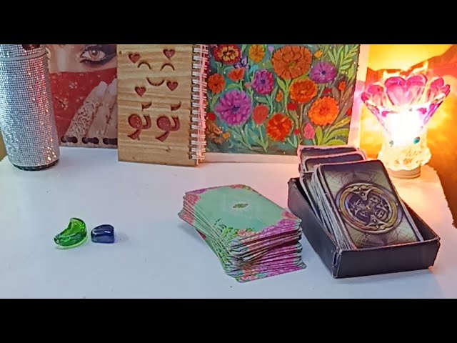 شخص في بالك اسمع رساله صادقه من داخل قلبه ليك+اجوبه على اسئلتكمtaro#tarotتوقعات##تارو