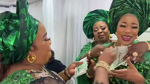 FRIENDS AND FAMILY ￼ Make money rain on Kemi KOREDE