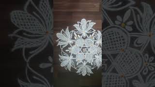 #rangoli#kolam#kolamsofinstagram#kolamsofindia#kolamseries#trendind#margalikolam#3dkolam#colours