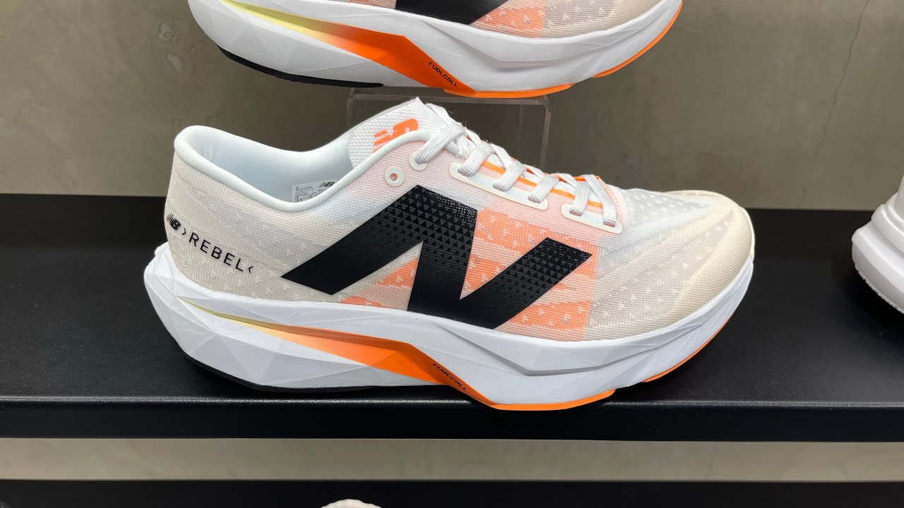 ★ニューバランス★(W)FuelCell Rebel v4★White Angora-D Wide New Balance FuelCell Rebel v4 (White/ Angora/ Hot Mango