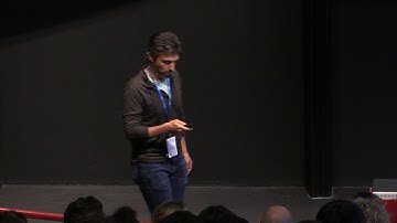 Size-Independent Sample Complexity of Neural Networks