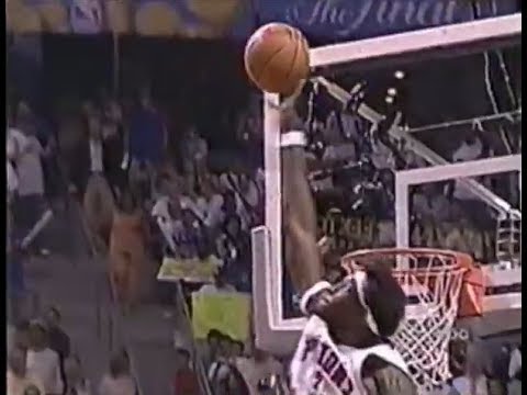 Ben Wallace's Afro-Swaying Goaltend of Shaquille O...