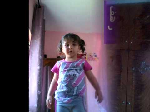   قلبي قبلك كان شجره بلا عصفير