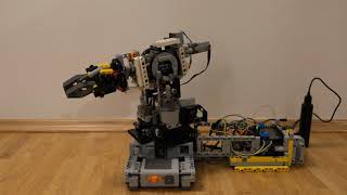LEGO TECHNICS robot arm with Node MCU and MQTT control