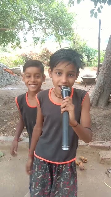 holi mein kamar lachke